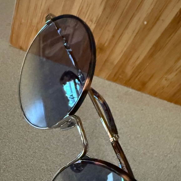 Gryffindor Unisex 46mm Polarized Sunglasses by 
DIFF  NWT Collectors Series - Picture 15 of 17